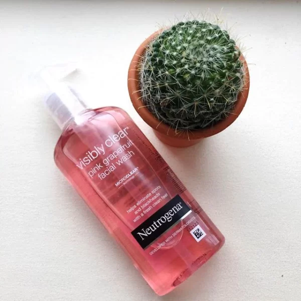 Visibly Clear Pink Grapefruit Facial Wash 200ml